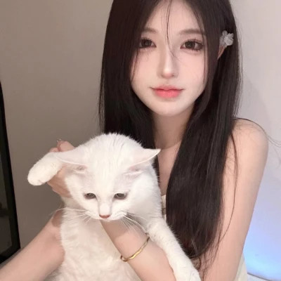 伴游女生彭钰洁的资料