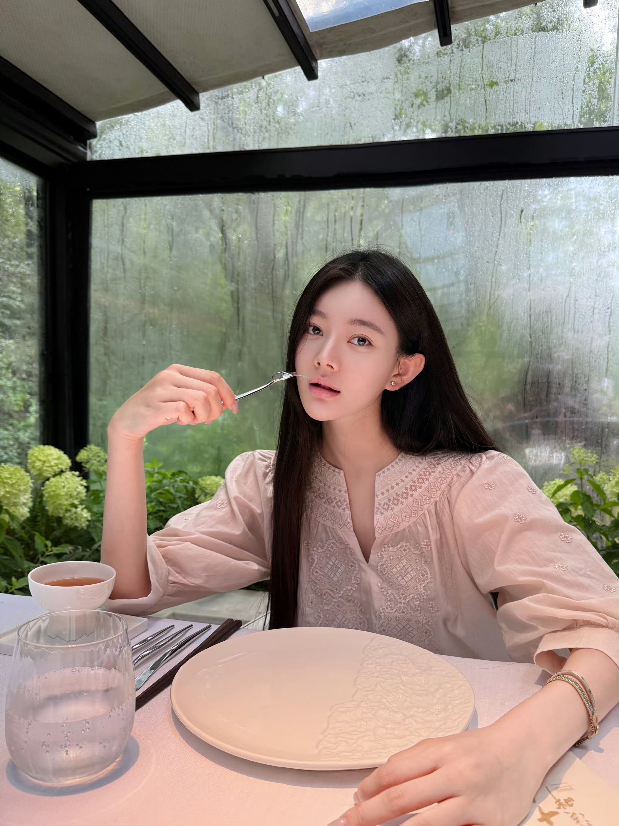 临海伴游女生陆薇的资料