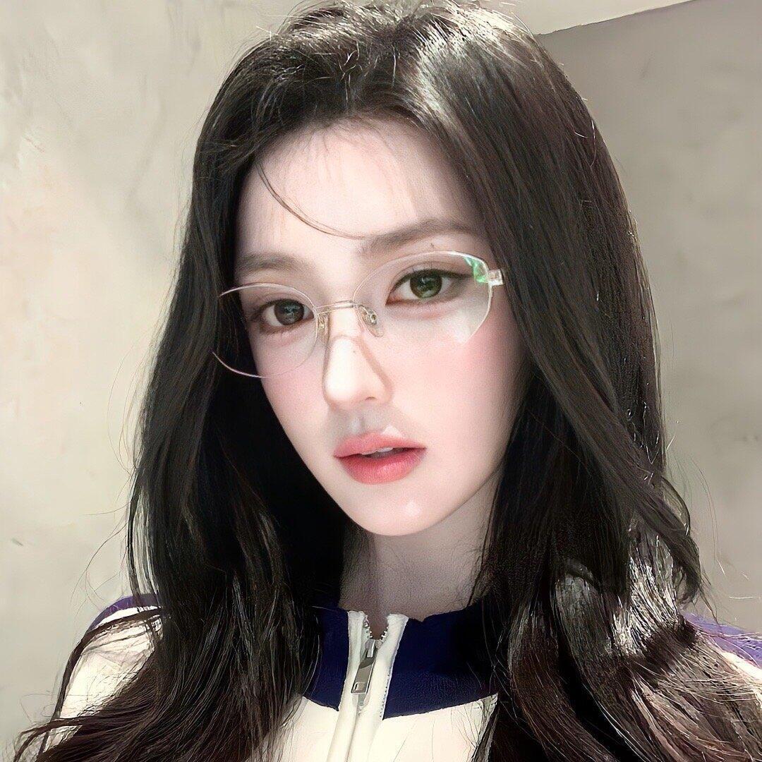 诸暨轻奢伴游女生林雅诗的资料