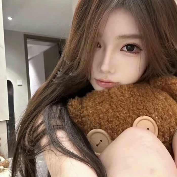 诸暨伴游女生小柠的资料