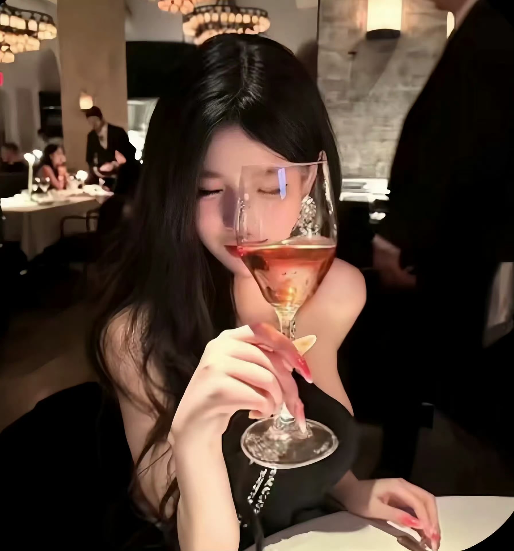 伴游女生 | 孟佳的资料