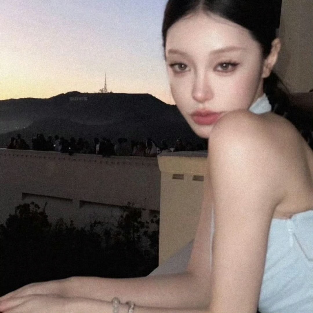 那曲伴游女生周宛菡的资料