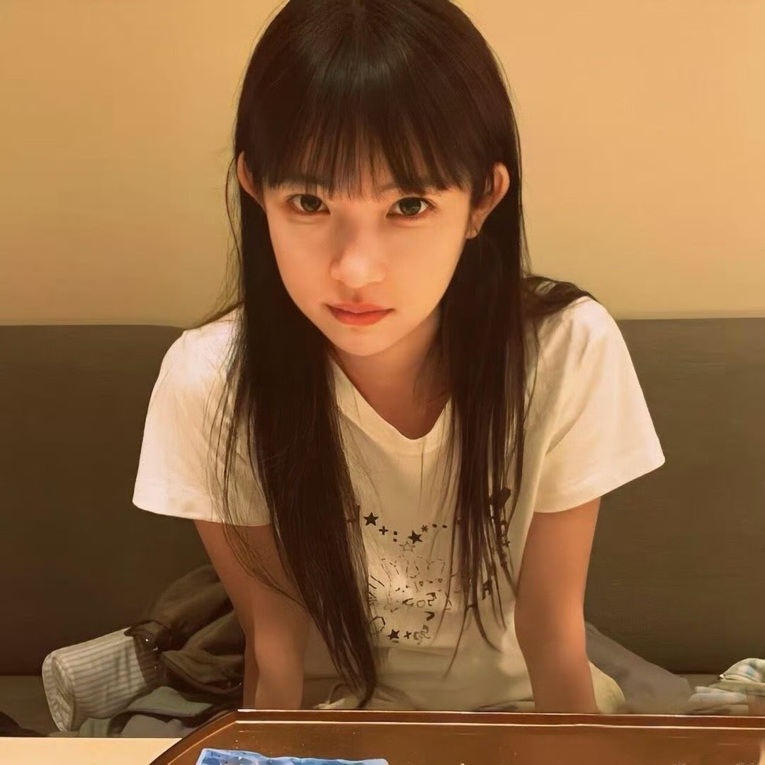 保山伴游女生完颜的资料