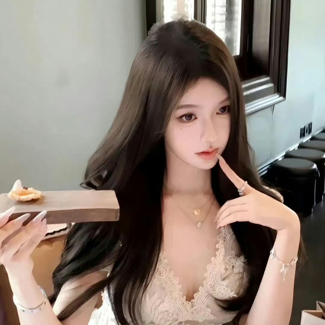 保山伴游女生叶水瑶的资料