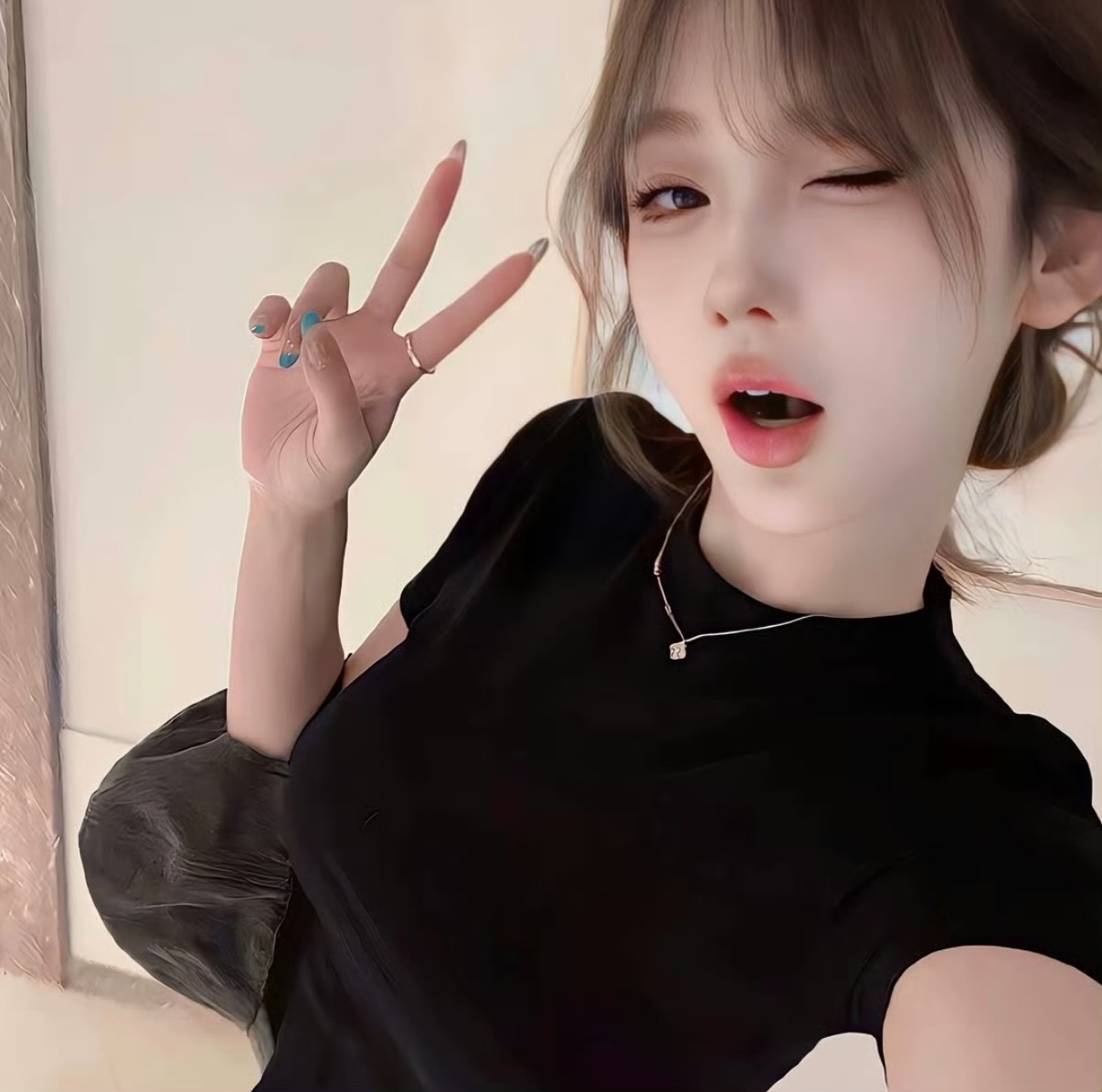 保山伴游女生李悦悦的资料