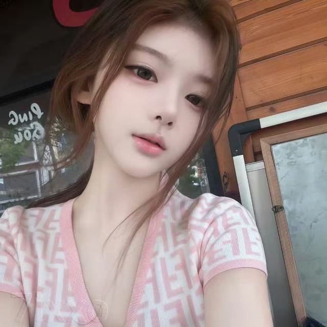 保山伴游女生谭琳的资料