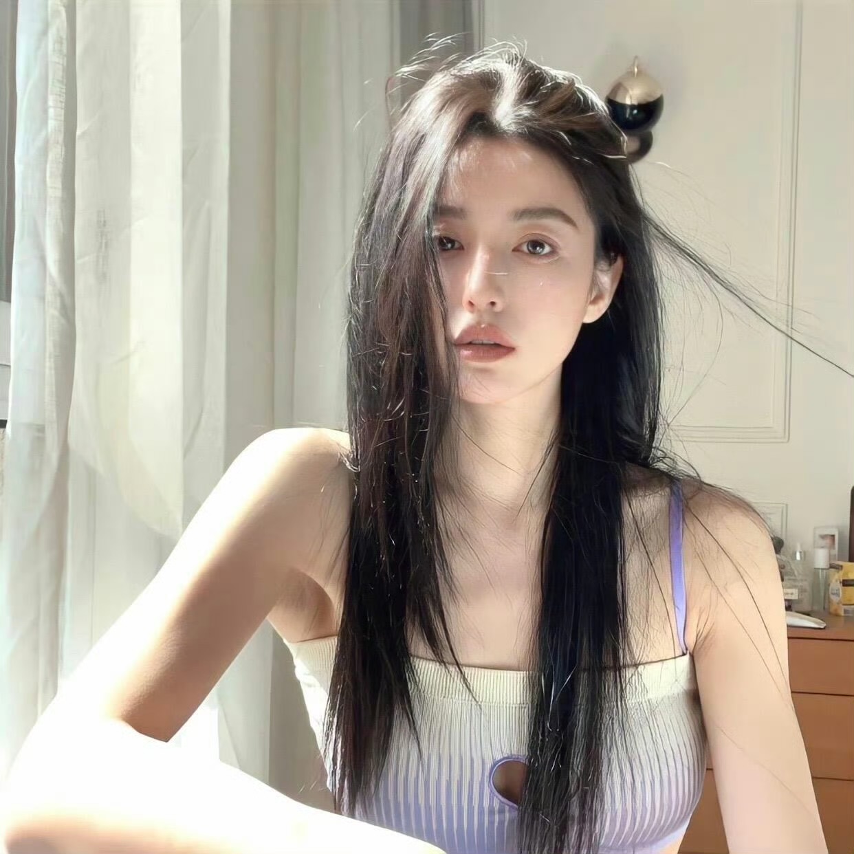 昆明伴游女生靳小柳的资料