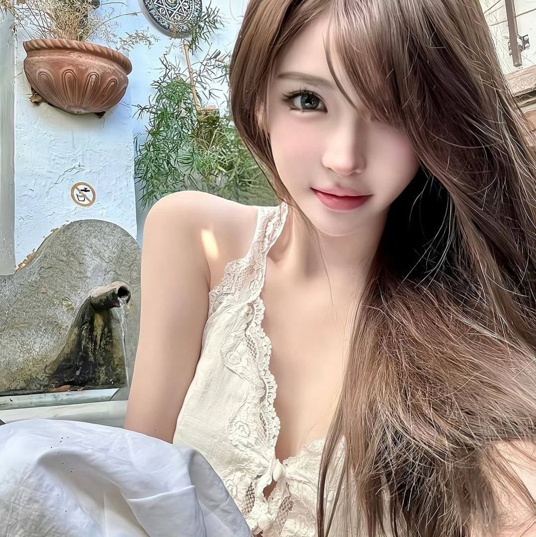 吐鲁番伴游女生诺诺的资料