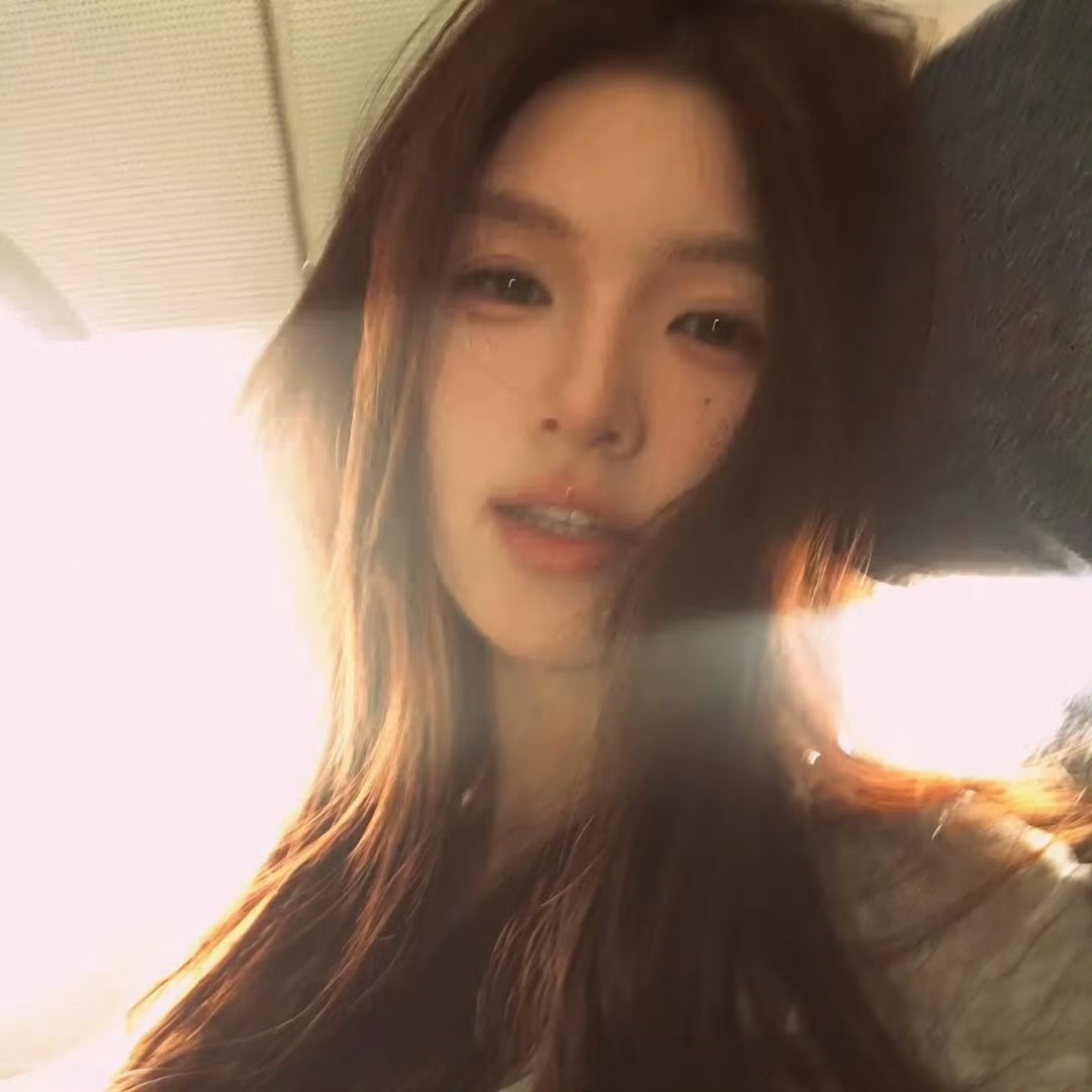 吐鲁番伴游女生萧曼的资料