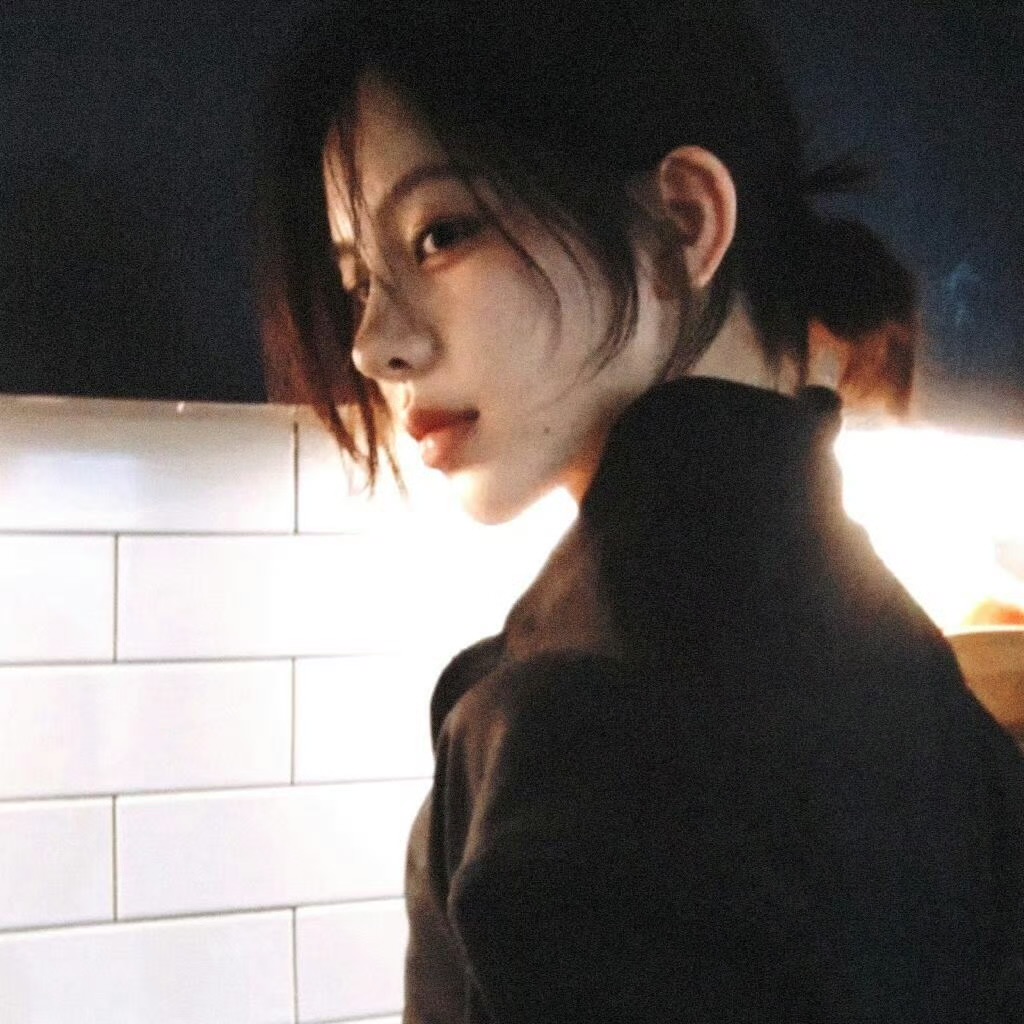 保山伴游女生常雨凡的资料