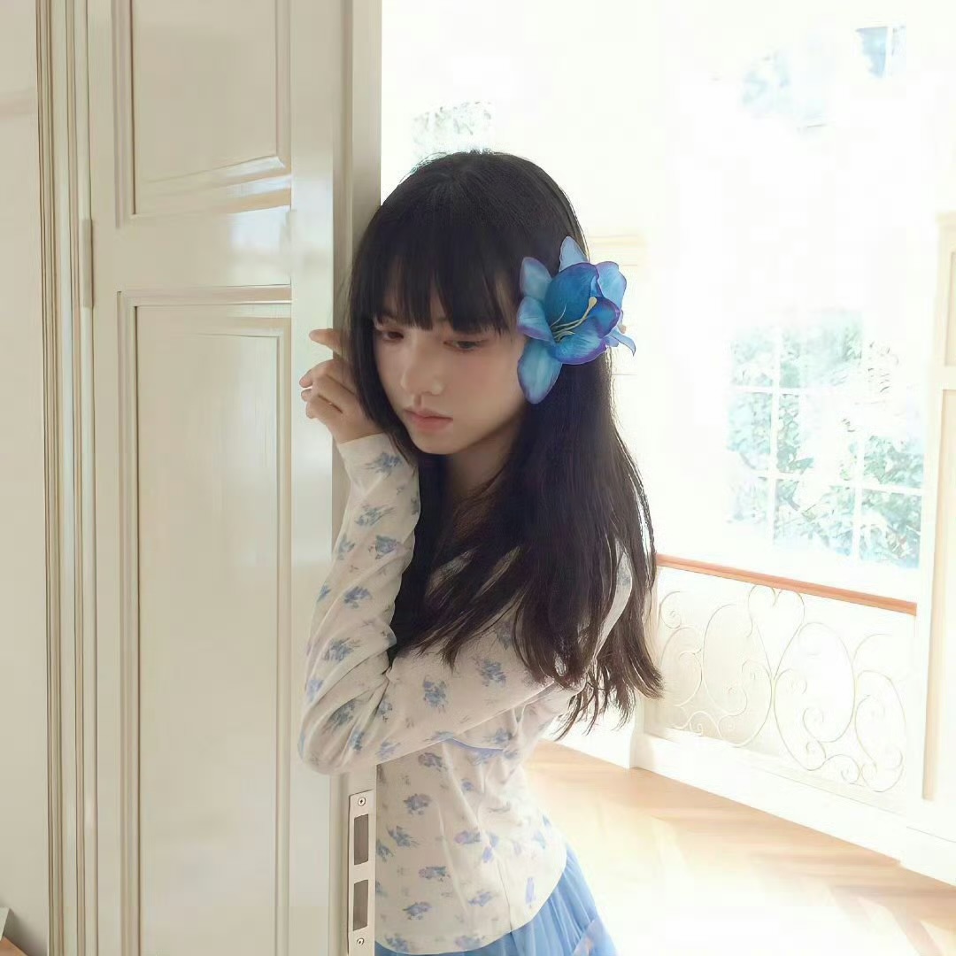 保山私人伴游女生张诗的资料