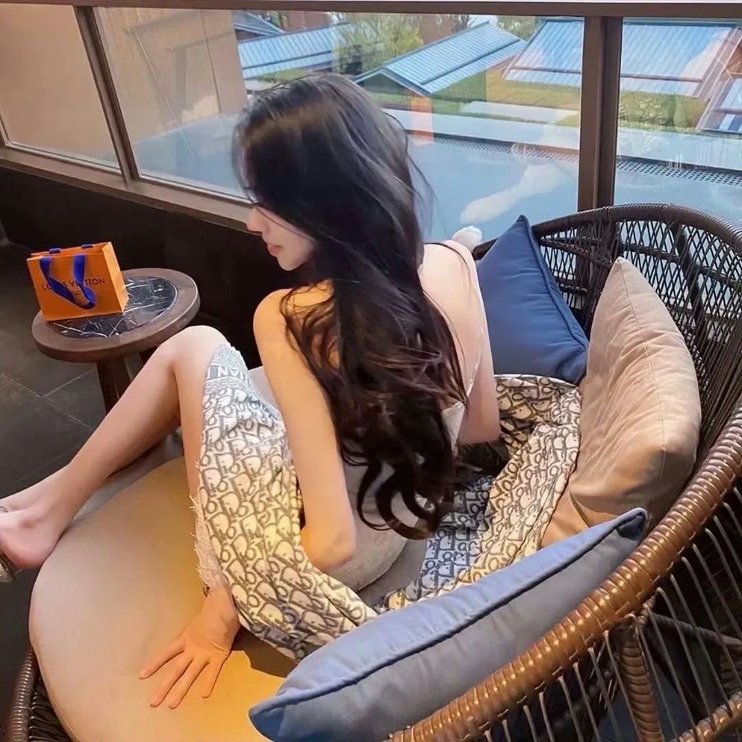 昆明伴游女生白翎薇的资料