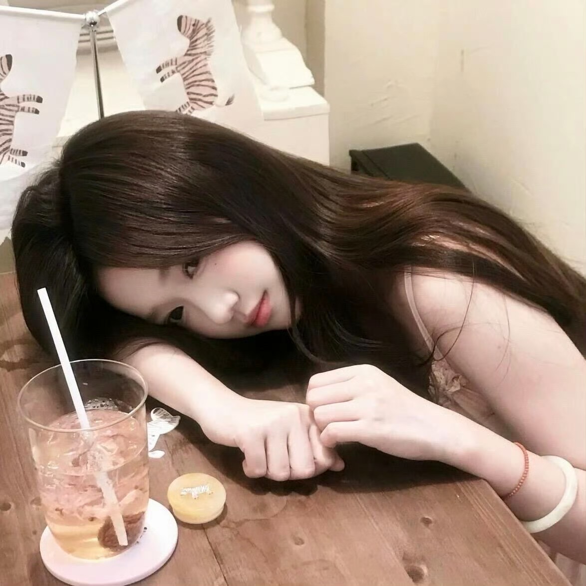 昆明伴游女生沈书昀的资料