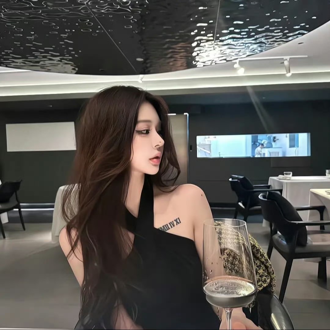 昆明伴游女生慕容云歌的资料