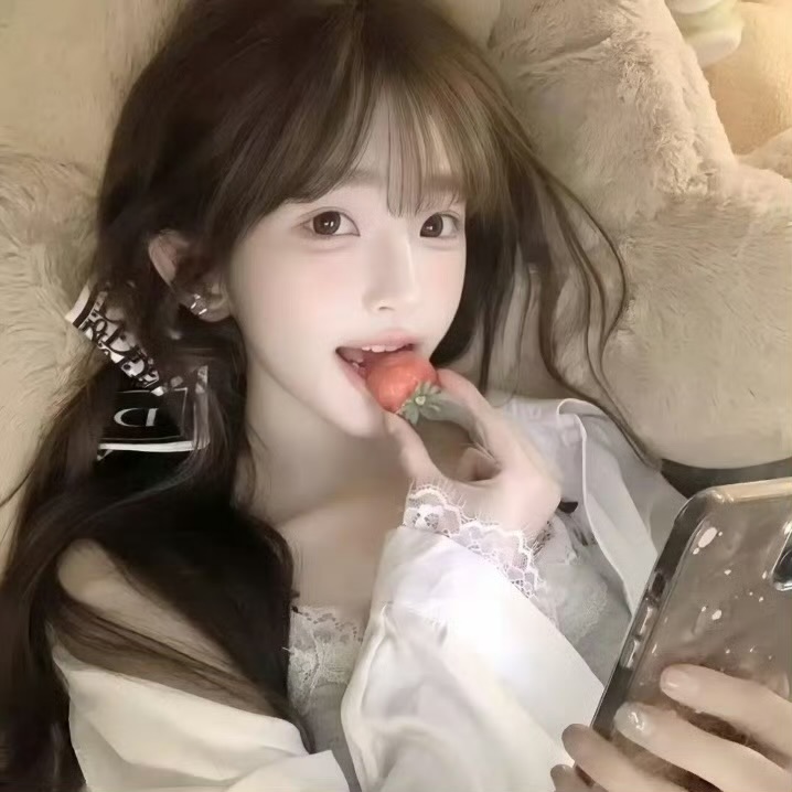 保山伴游女生王笑的资料