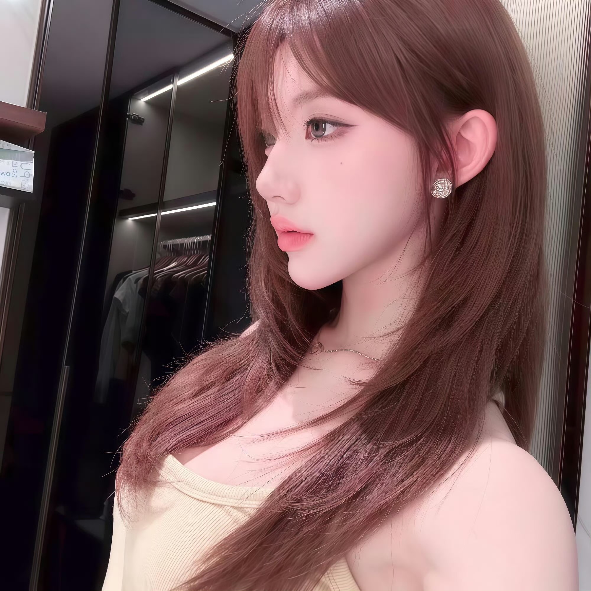 昆明伴游女生邹芝莎的资料