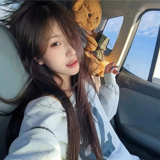 保山伴游女生温见鹿的资料