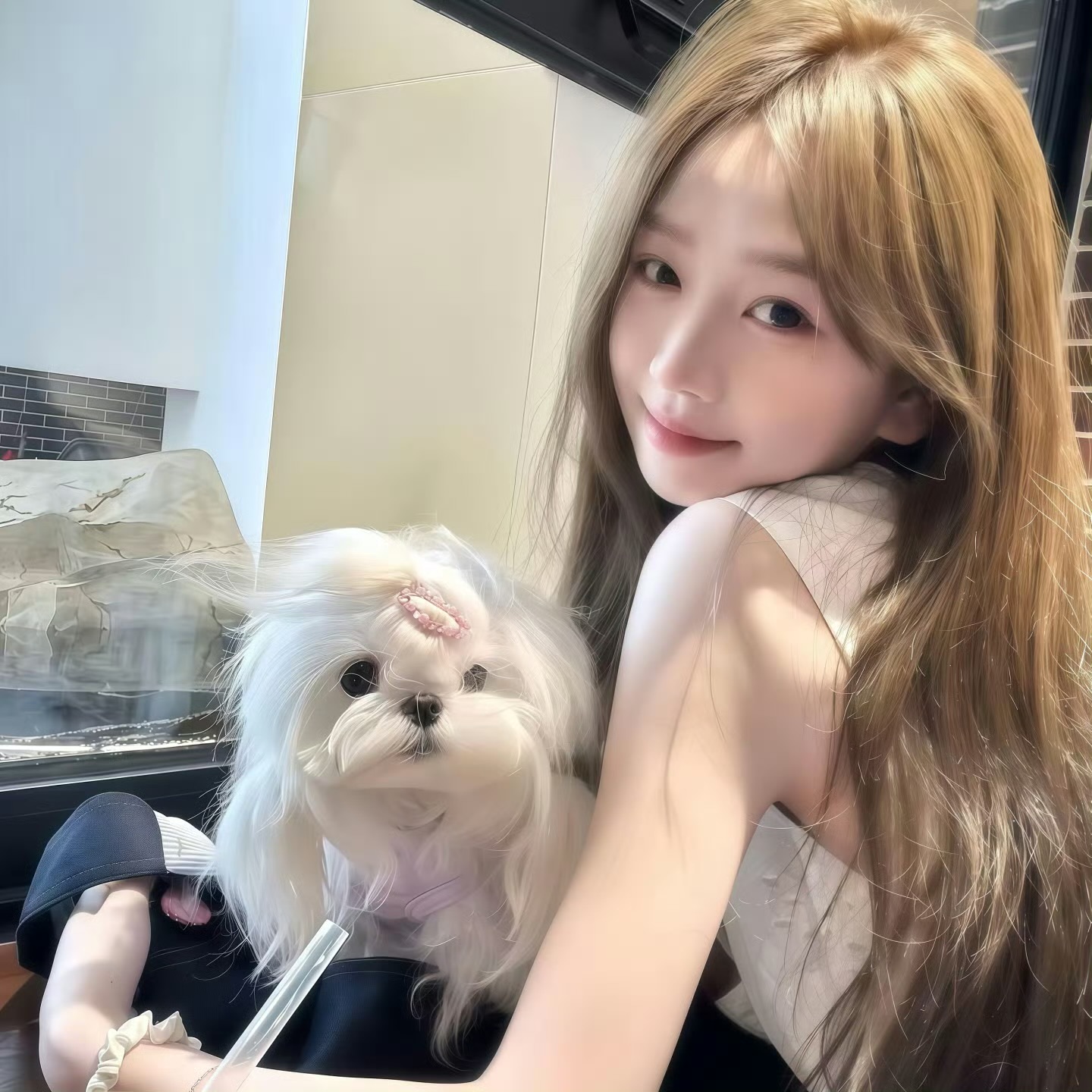 保山伴游女生谢惊鸿的资料