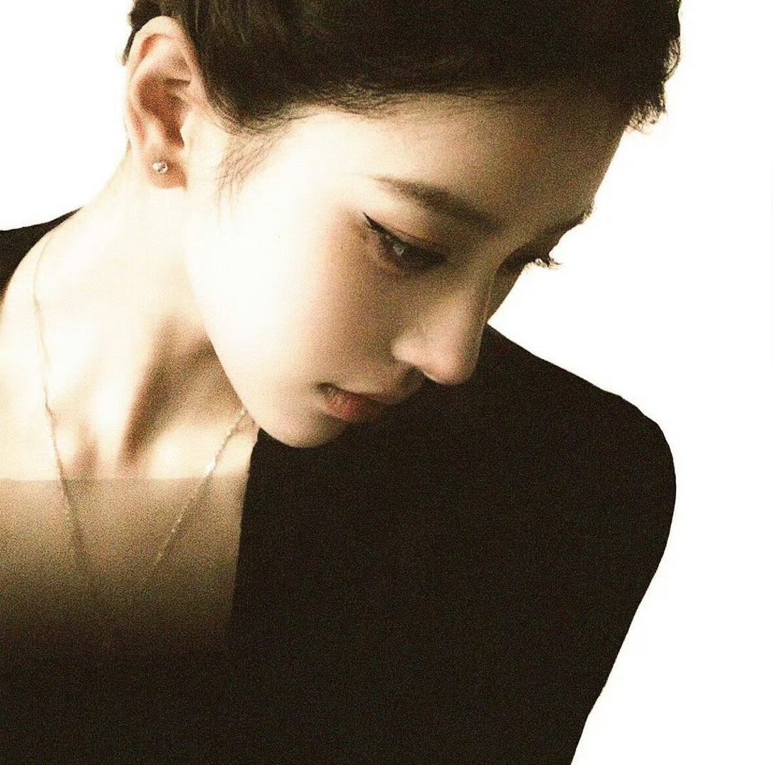 保山伴游女生林夏的资料