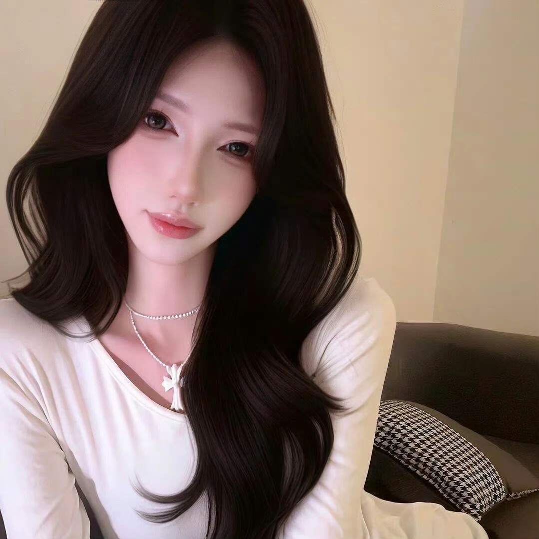 巴音郭楞伴游女生江浸梨的资料