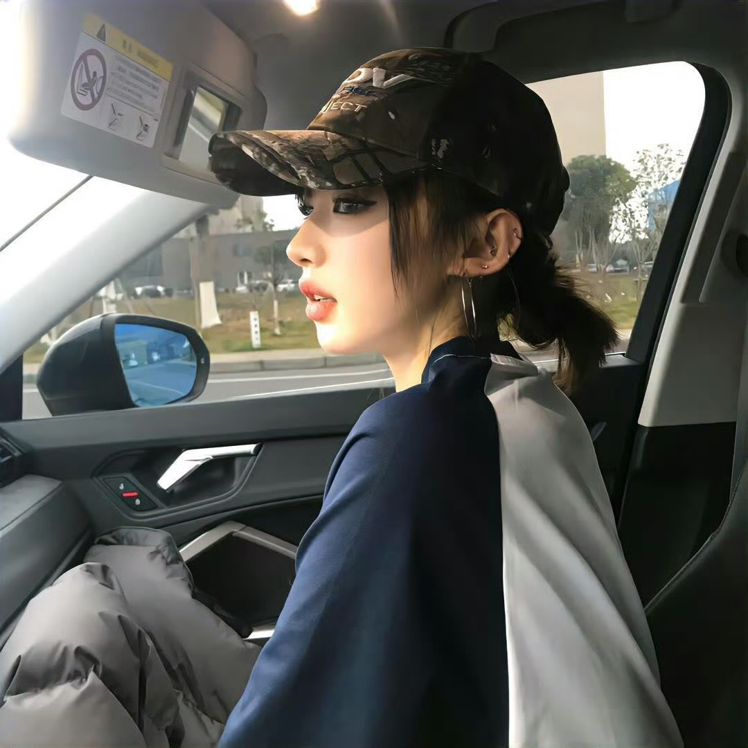 巴音郭楞伴游女生温以柔的资料