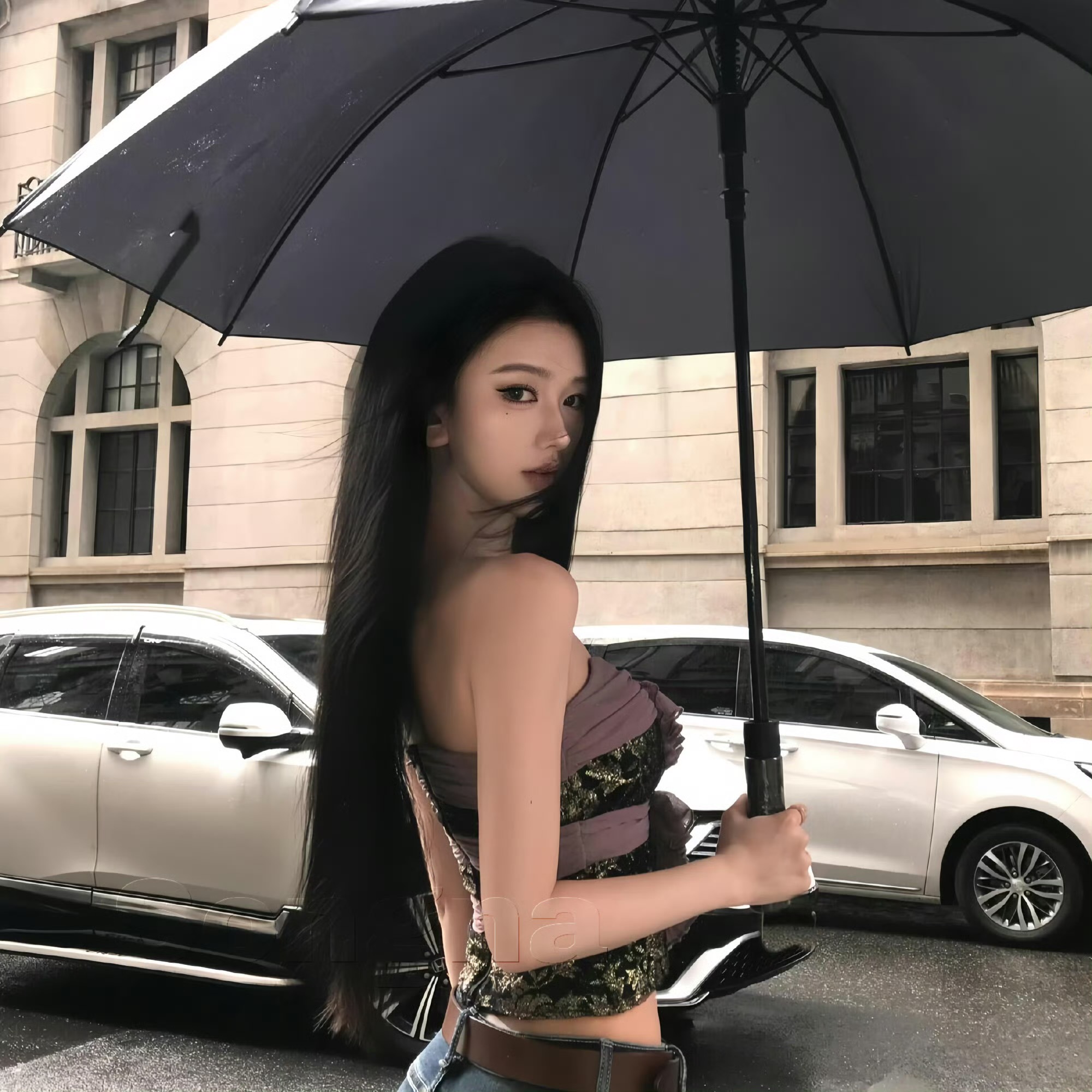 巴音郭楞伴游女生谢枕书的资料