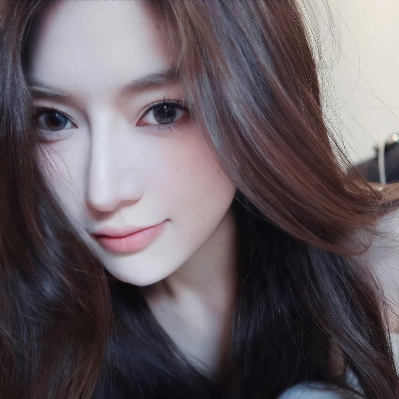 保山伴游女生周玲芳的资料