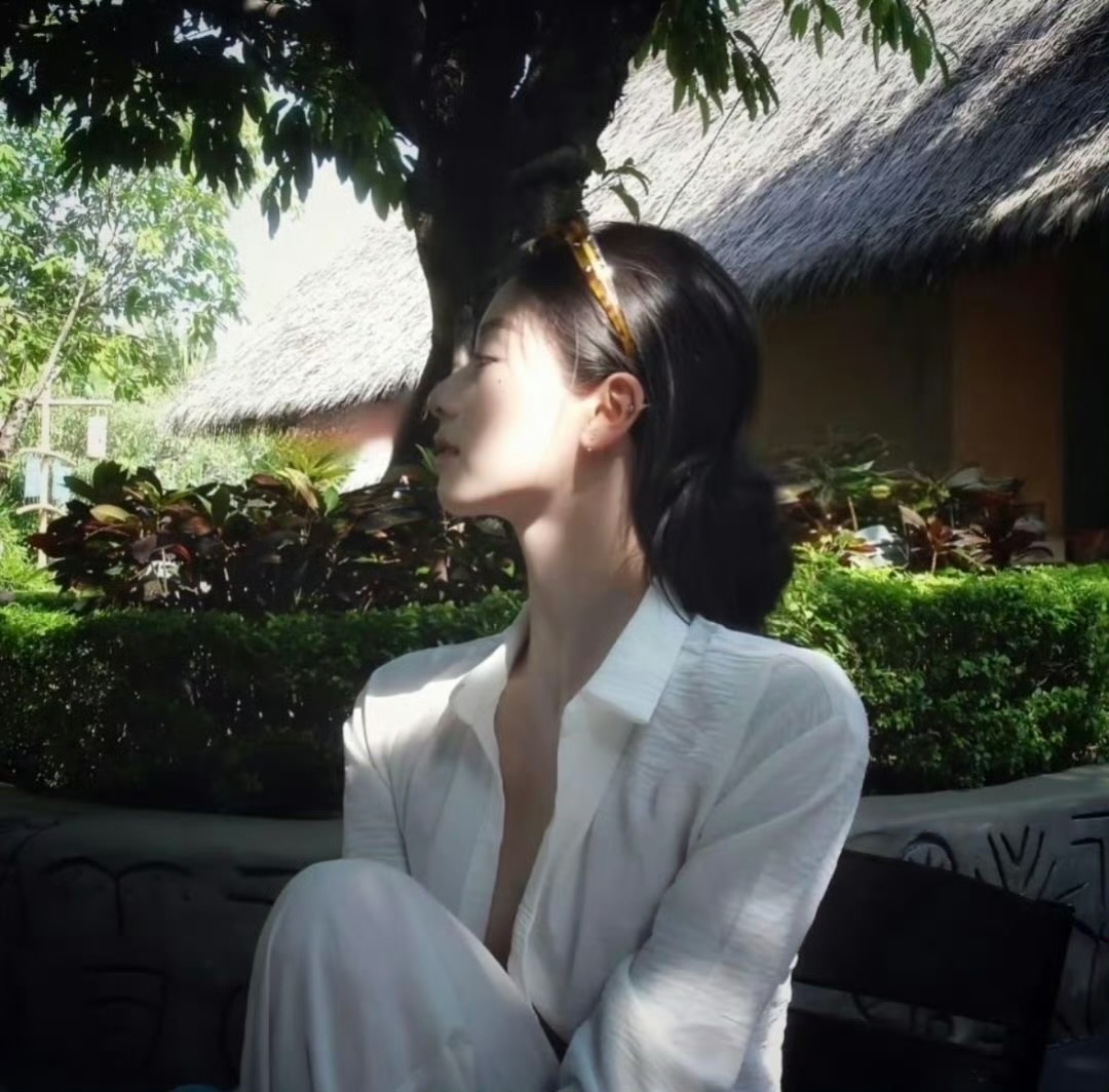 保山商务伴游女生宋观澜的资料