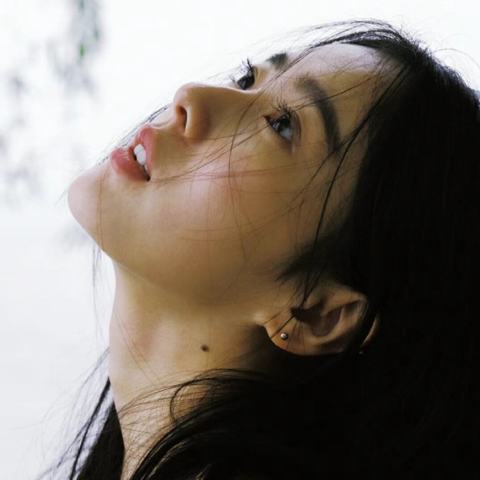 保山伴游女生明靖柔的资料