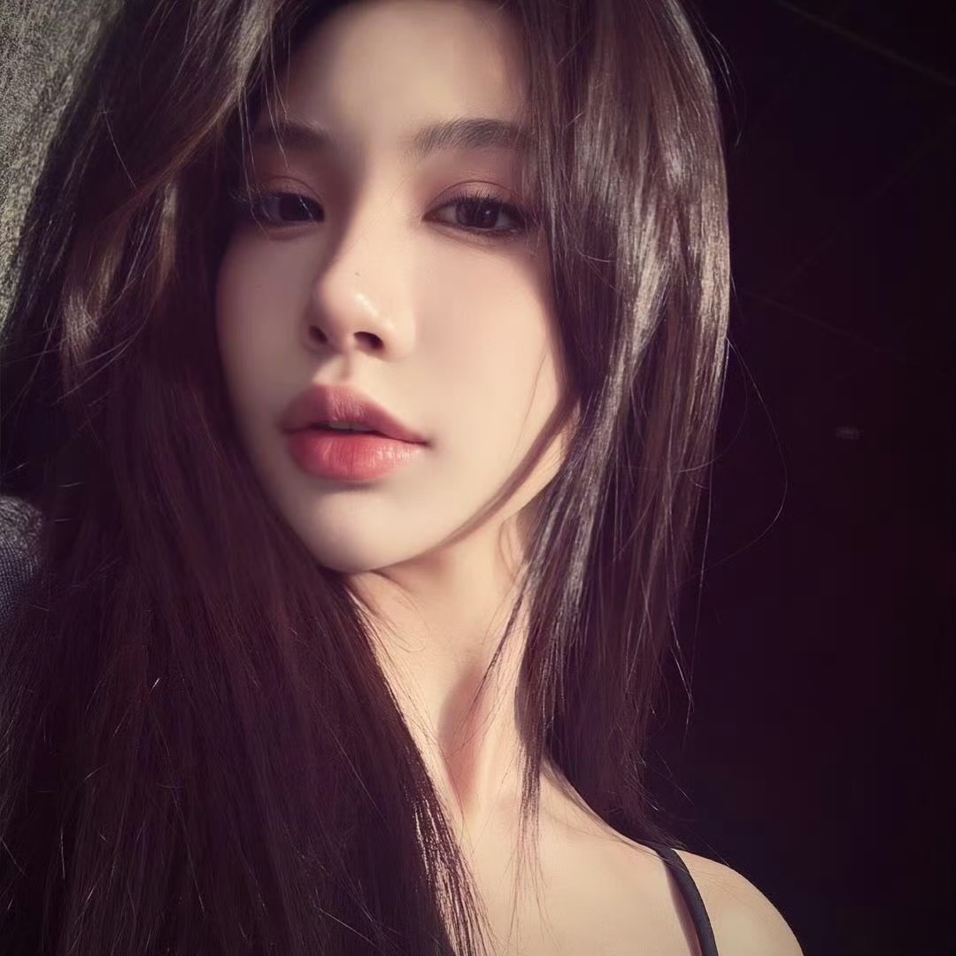 保山伴游女生顾晓曼的资料